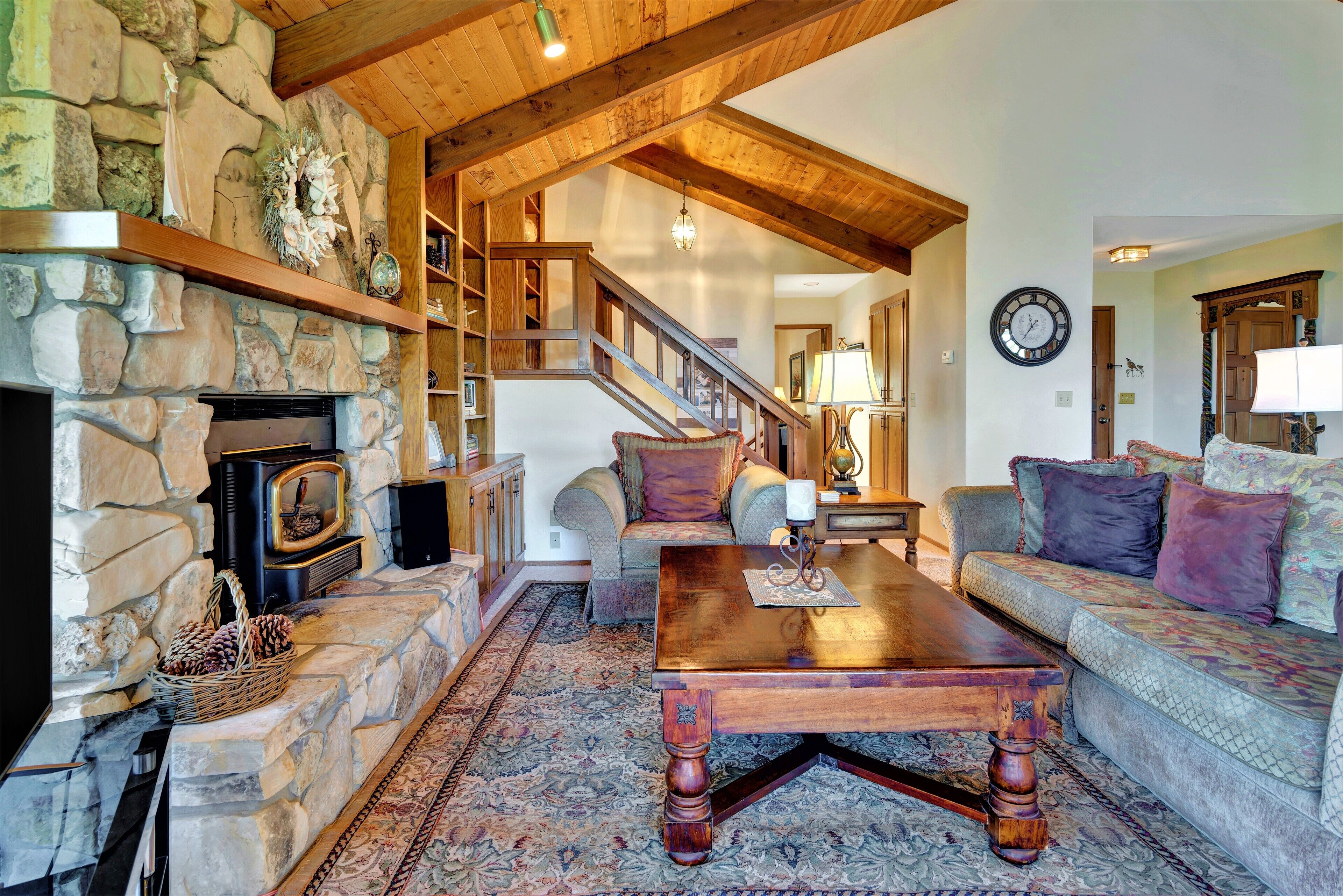 Panoramic ocean view retreat in Cambria