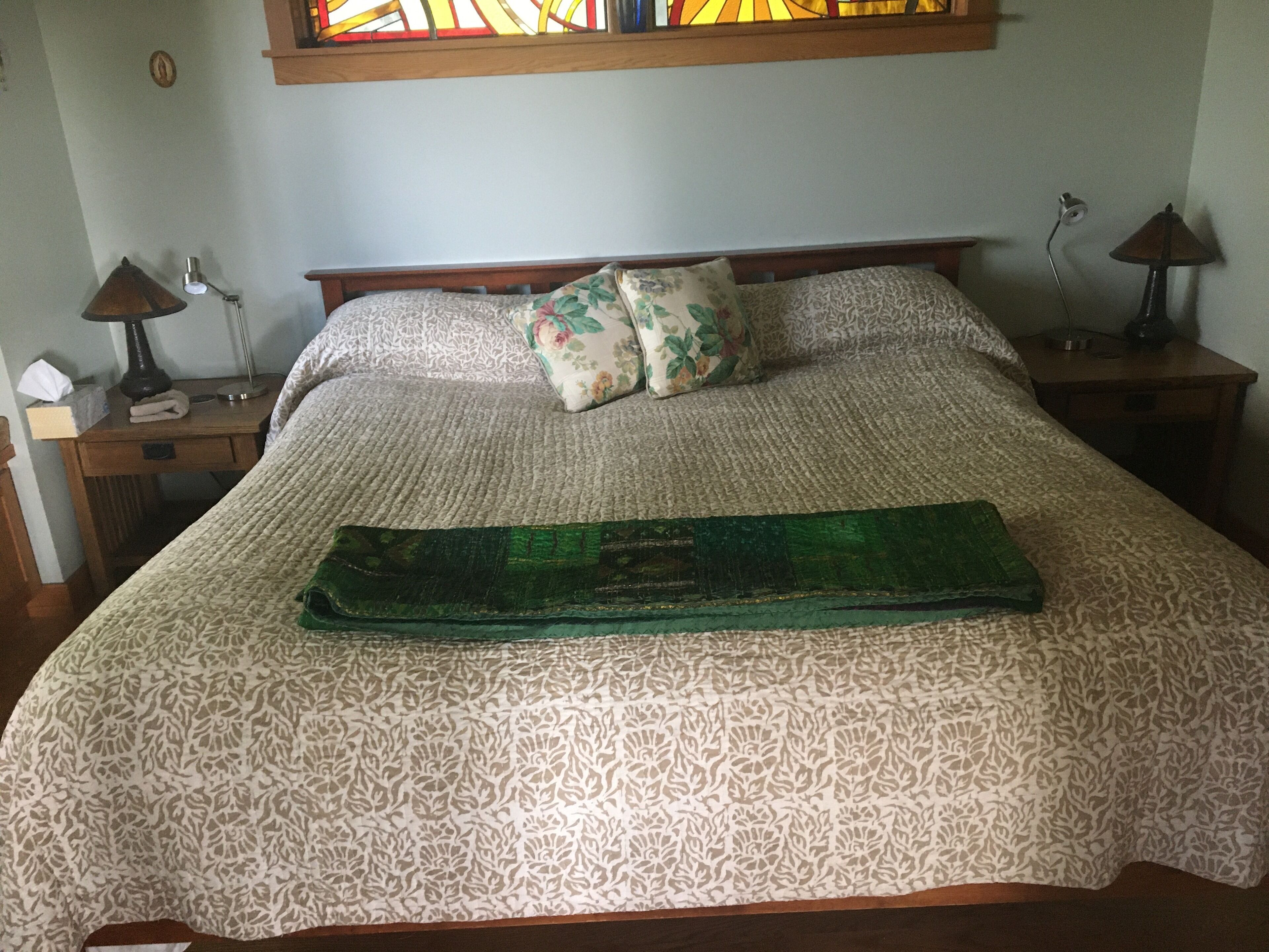 Cozy cottage overlooking Lake Pepin