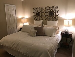 2 bedrooms, desk, iron/ironing board, WiFi