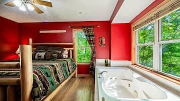 1 bedroom, memory-foam beds, iron/ironing board, WiFi
