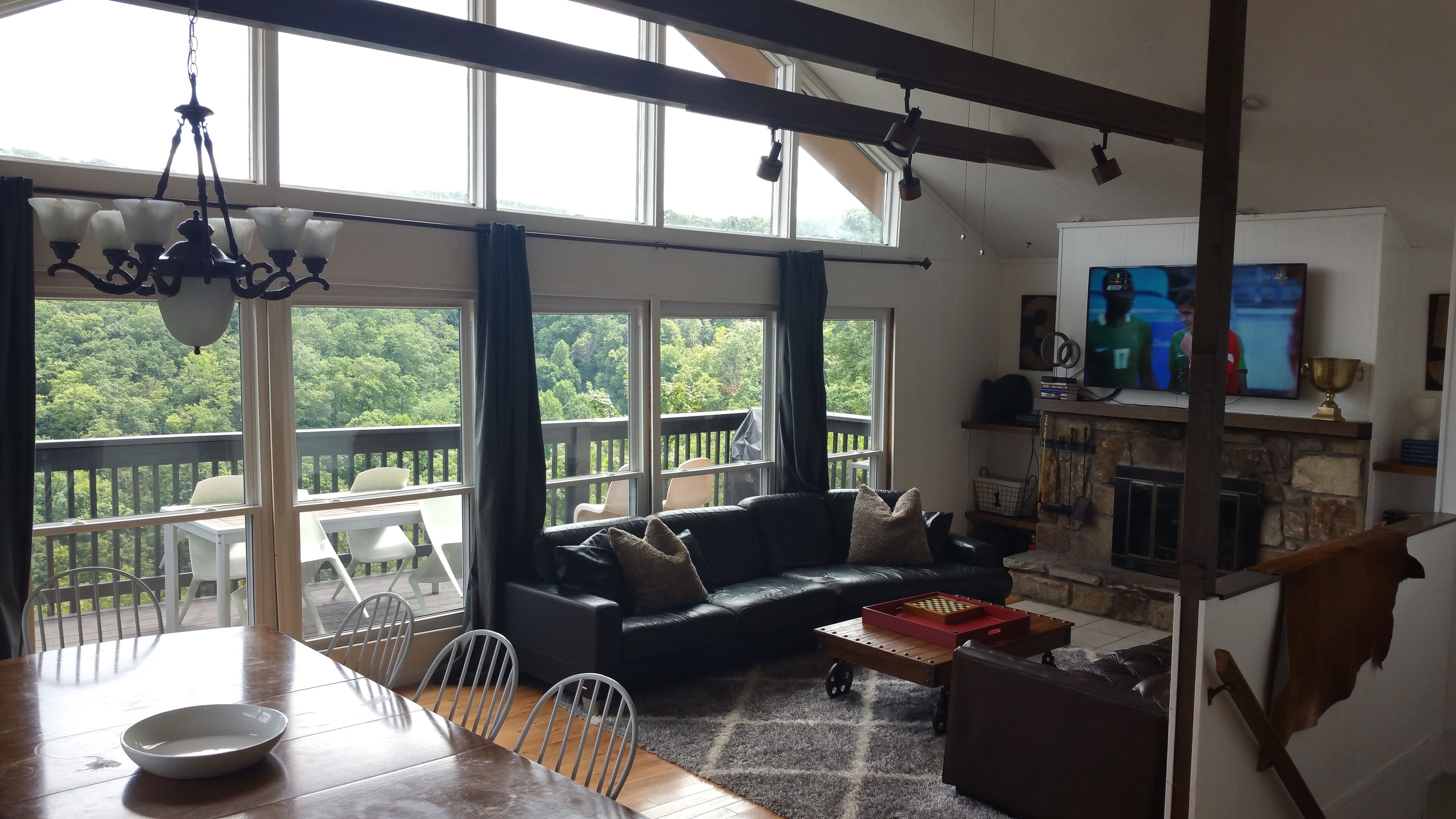 Top Of The World: Cabin W/ Incredible Views Of Mntns, Parks & Ski Slope