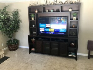 Interior - Cozy, 3 bedroom home- ideal for couples or families (Forks)