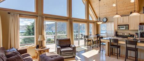 TV, fireplace, ping pong