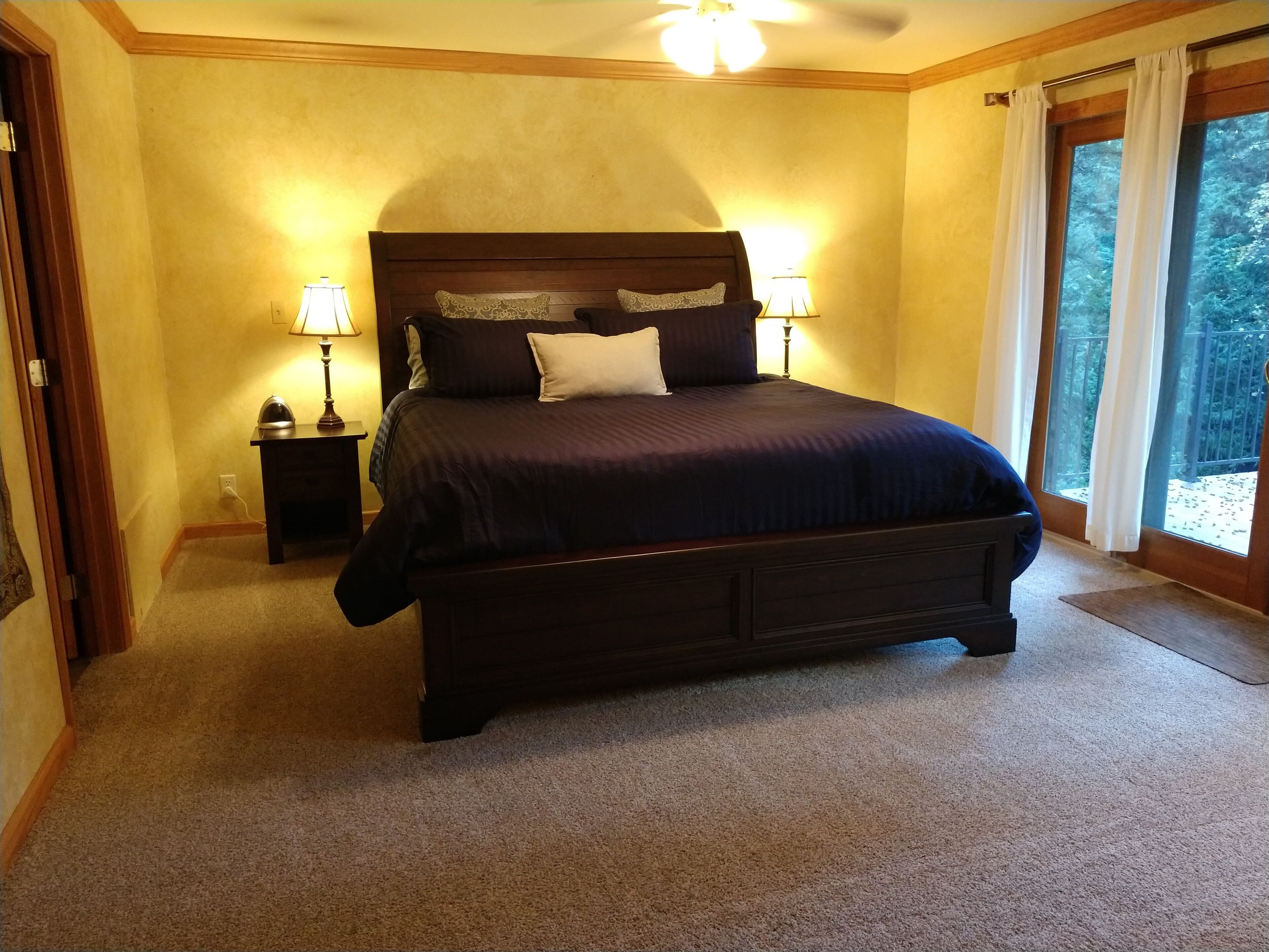 Wicker Moose Manor - 3600 Sq Ft Multi-Family Getaway!