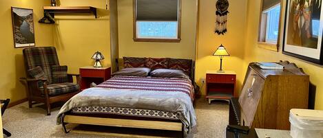 1 bedroom, desk, blackout curtains, free WiFi
