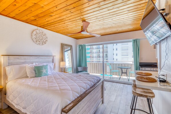 Iron/ironing board, WiFi, bed sheets