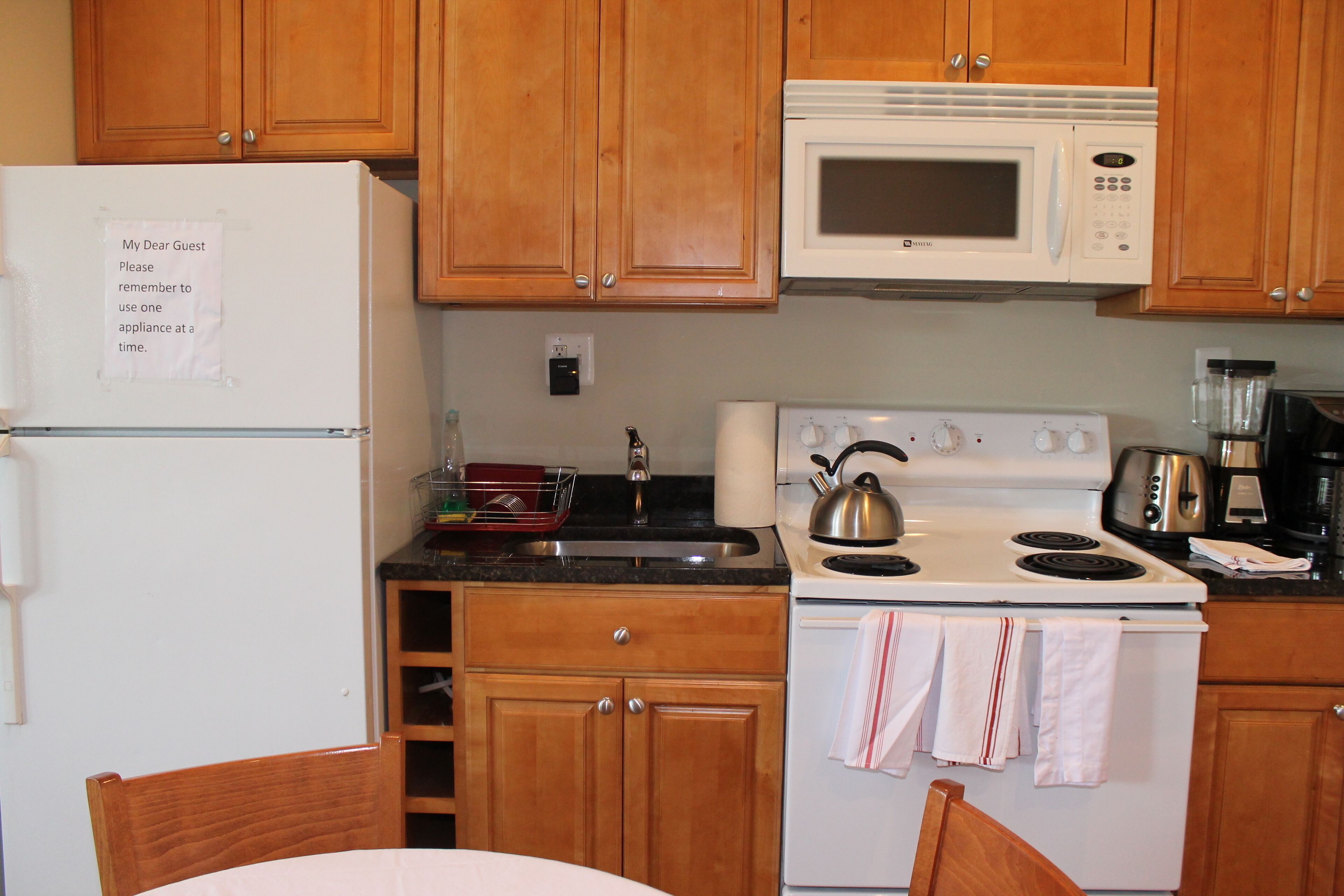 Downtown 2 Bdrm 2.5 miles frm City's Center METRO Public Paid Garage Parking