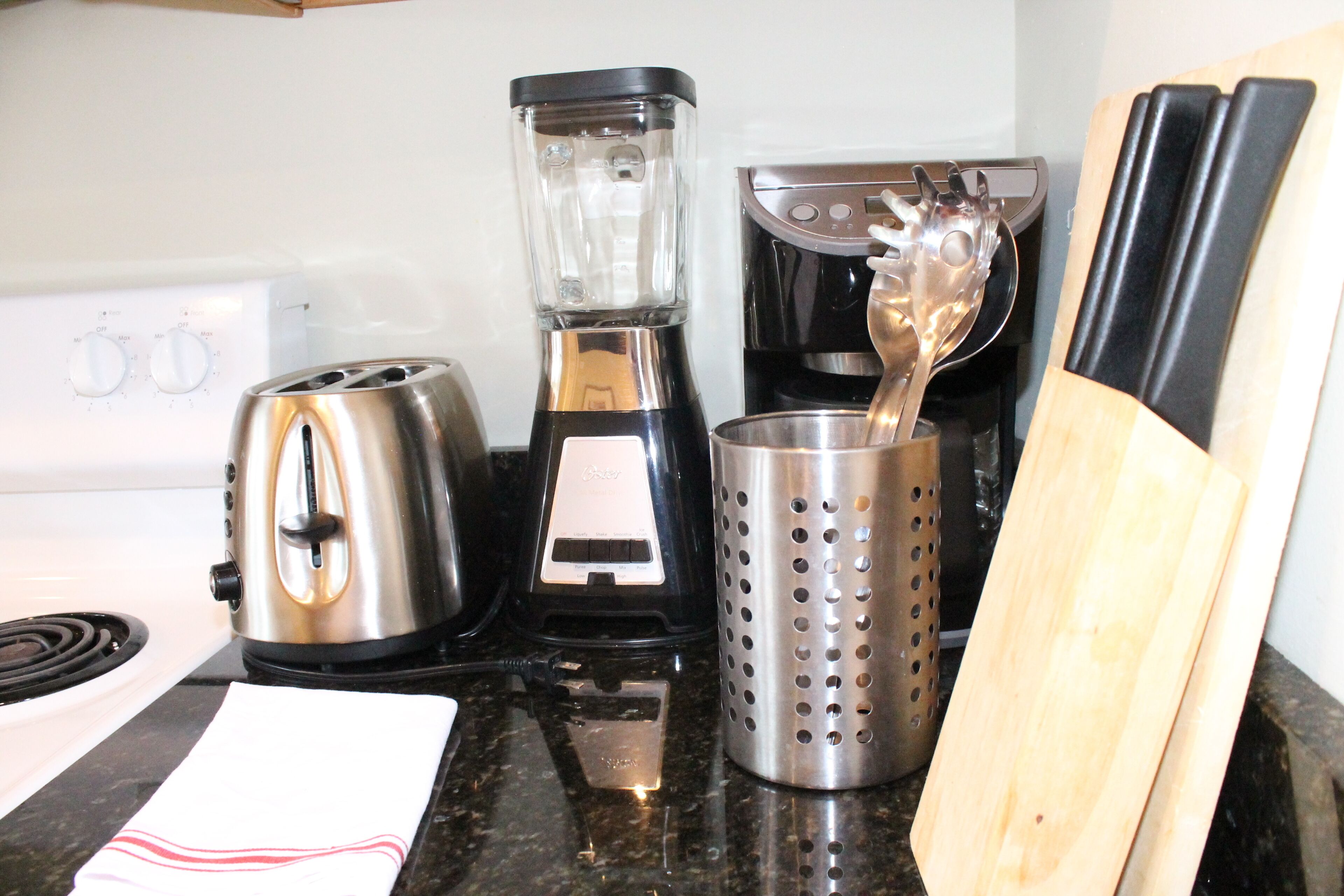 Downtown 2 Bdrm 2.5 miles frm City's Center METRO Public Paid Garage Parking