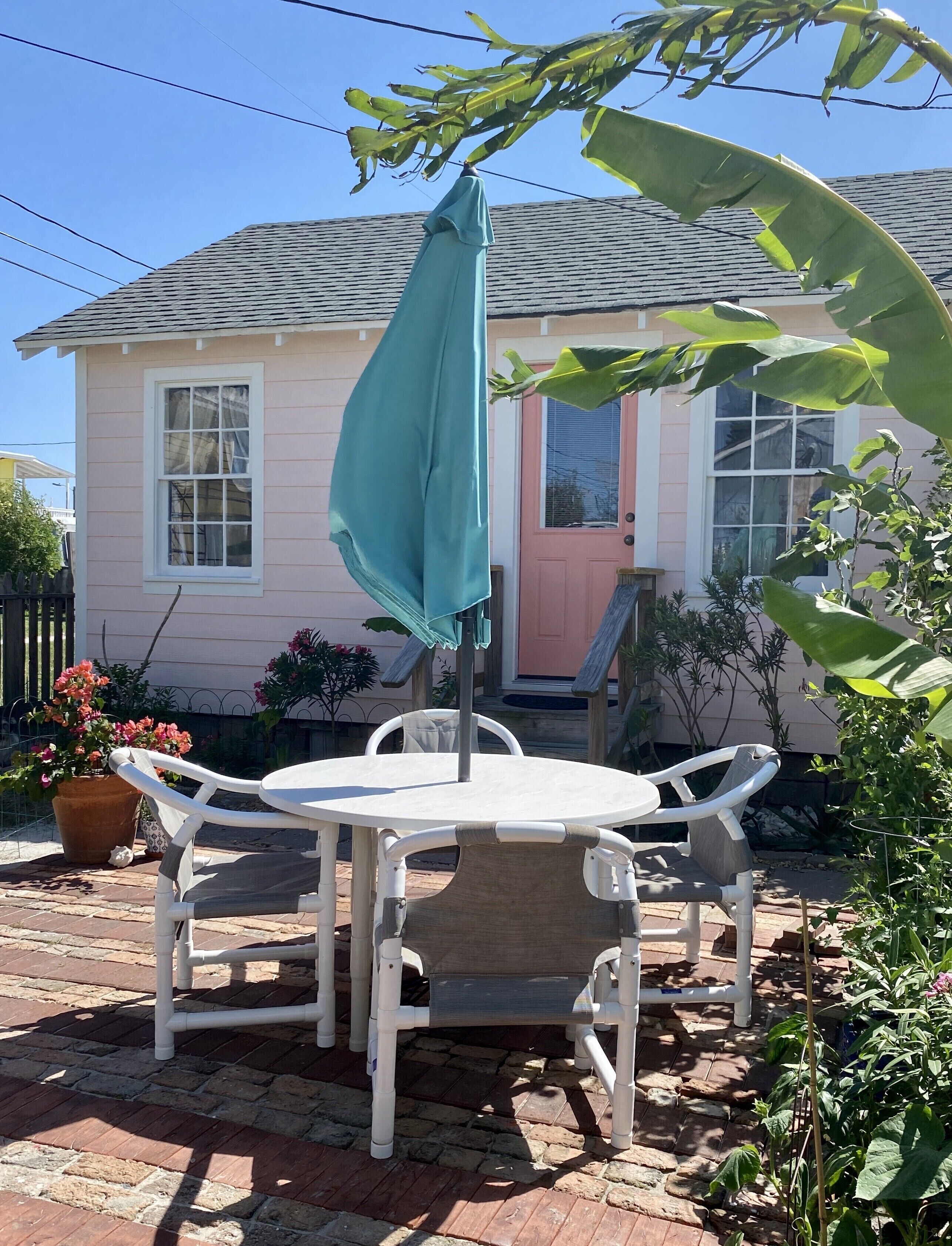 Beachy-Chic In Old Town At The Sea Biscuit Cottage, Pets Welcome