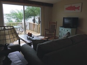 TV, fireplace, DVD player, stereo