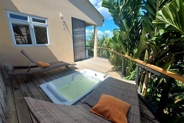 Bain à remous extérieur