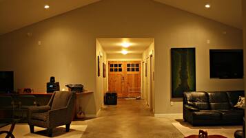 Smart TV, fireplace, video-game console, DVD player