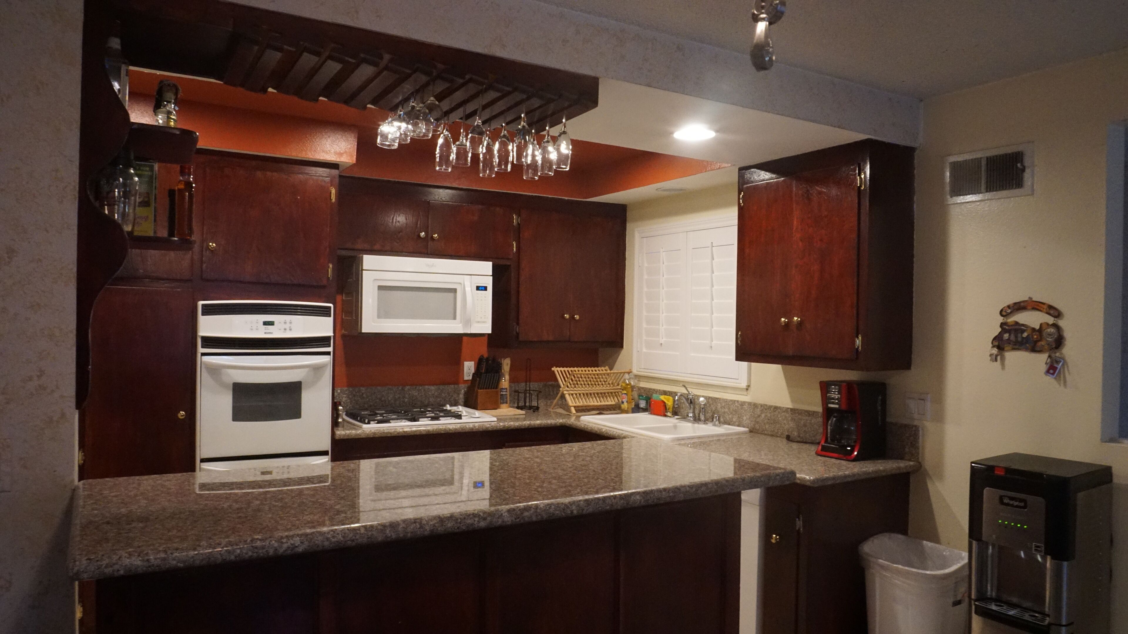 COZY FAMILY RESIDENCE (HOME AWAY FROM HOME)