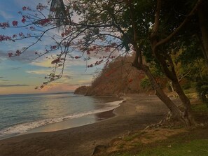 Beach nearby, sun loungers, beach towels