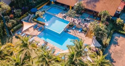 Bahia Pez Vela -1 Minute Walk to Secluded Beach, Ocean View and Infinity Pools!