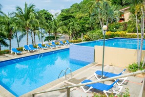 Outdoor pool - Bahia Pez Vela -1 Minute Walk to Secluded Beach, Ocean View and Infinity Pools! (Ocotal)
