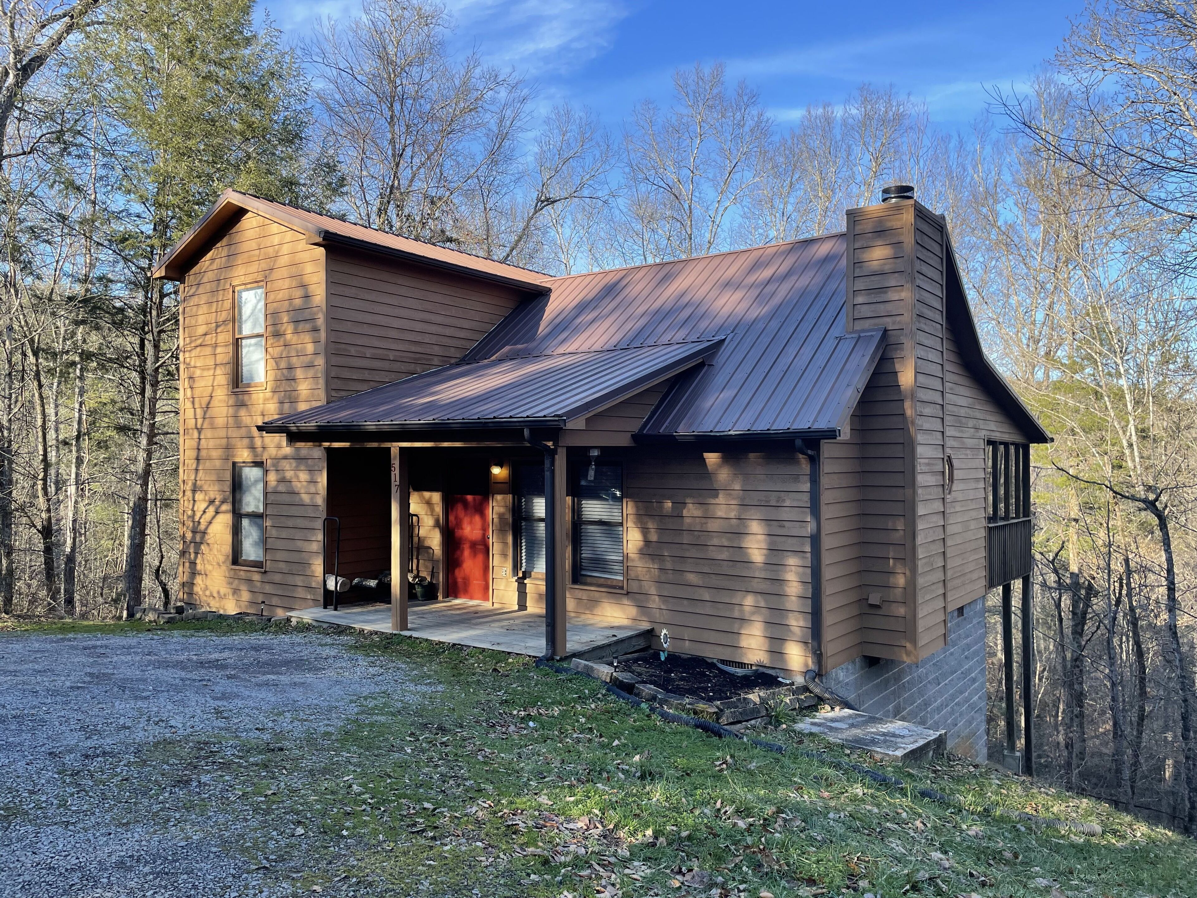 Mountain Deer Pass- A rustic mountain retreat on the Peacful Side of the Smokies