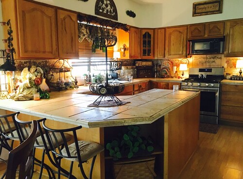 Pecan Haven's "Country Villa"  - 20 min. from College Station Texas. 