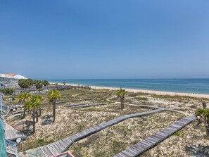 På stranden