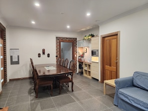 Interior - Sunset Hues-Enjoy Peace & Nature in lovely Adelaide Hills overlooking Adelaide (Norton Summit)