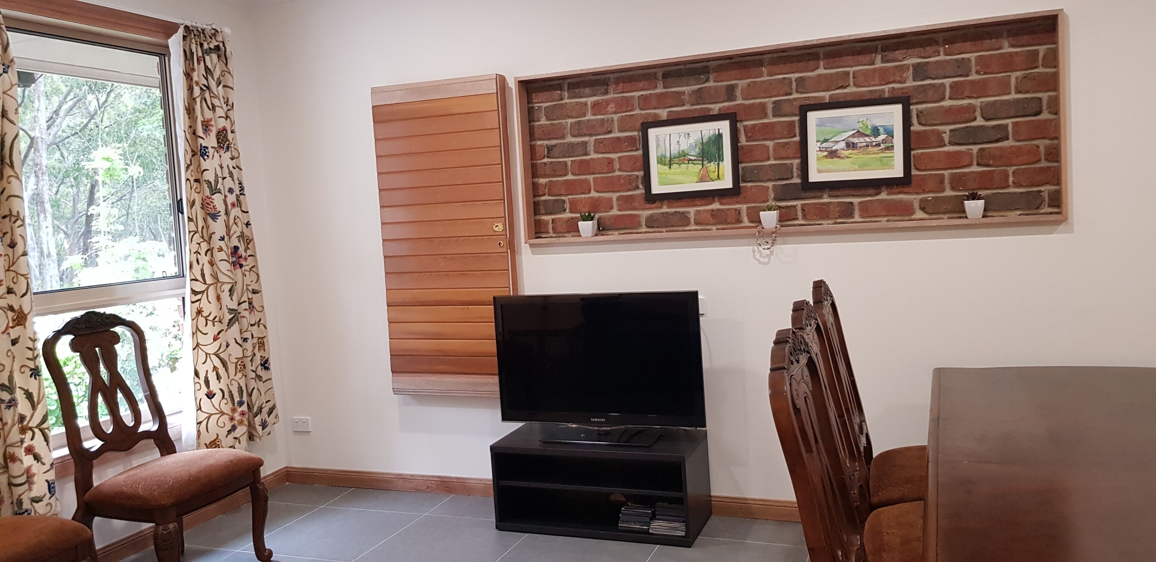 Sunset Hues-Enjoy Peace & Nature in lovely Adelaide Hills overlooking Adelaide — image 13