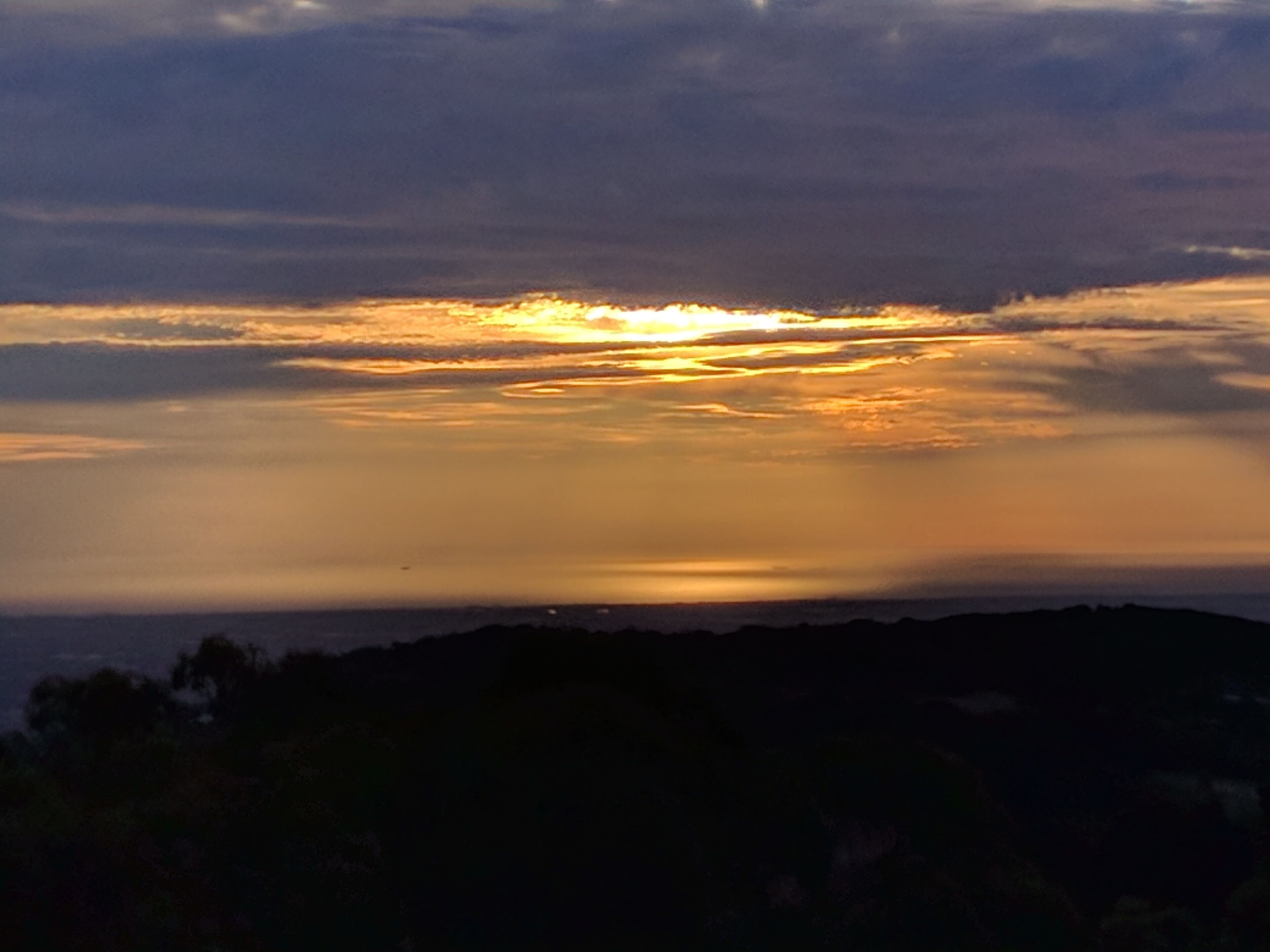 Sunset Hues-Enjoy Peace & Nature in lovely Adelaide Hills overlooking Adelaide — image 8