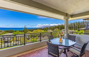 Property grounds - OPEN 12/20- 12/24~ ONE of Our BEST -(24V-3) ~ PANORAMIC OCEAN VIEWS ~ VERY NICE Renovation (Lahaina)