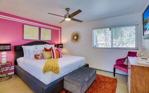 3 bedrooms, iron/ironing board, free WiFi, bed sheets - RESORT STYLE BACKYARD!  <br>Walking distance into town.#6099 (Palm Springs)