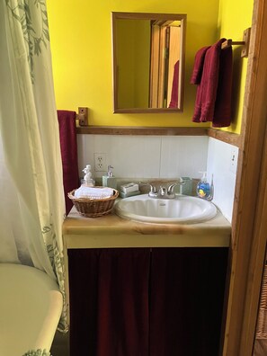 Towels, soap, shampoo, toilet paper