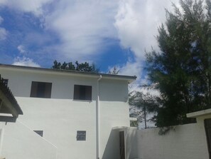 Exterior - Townhouse for rent near the beach (Balneário São Martinho)