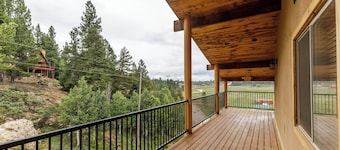 The Lodge at Duck Creek: EAGLE'S LOOKOUT SUITE
