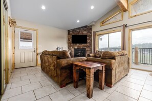 Smart TV, fireplace, DVD player