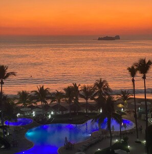 Infinity-Pool
