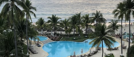 An infinity pool