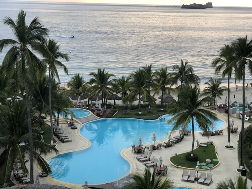 Bay View Grand  1 Bedroom 1 bathroom