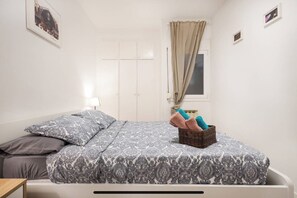 4 dormitorios, caja fuerte, tabla de planchar con plancha y wifi