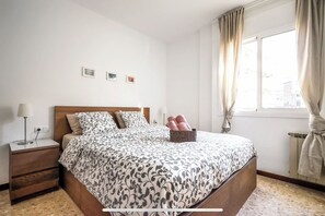 4 bedrooms, in-room safe, iron/ironing board, WiFi