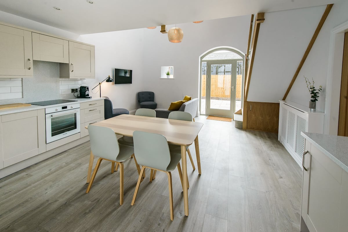 Appartement, 2 chambres | Coin séjour