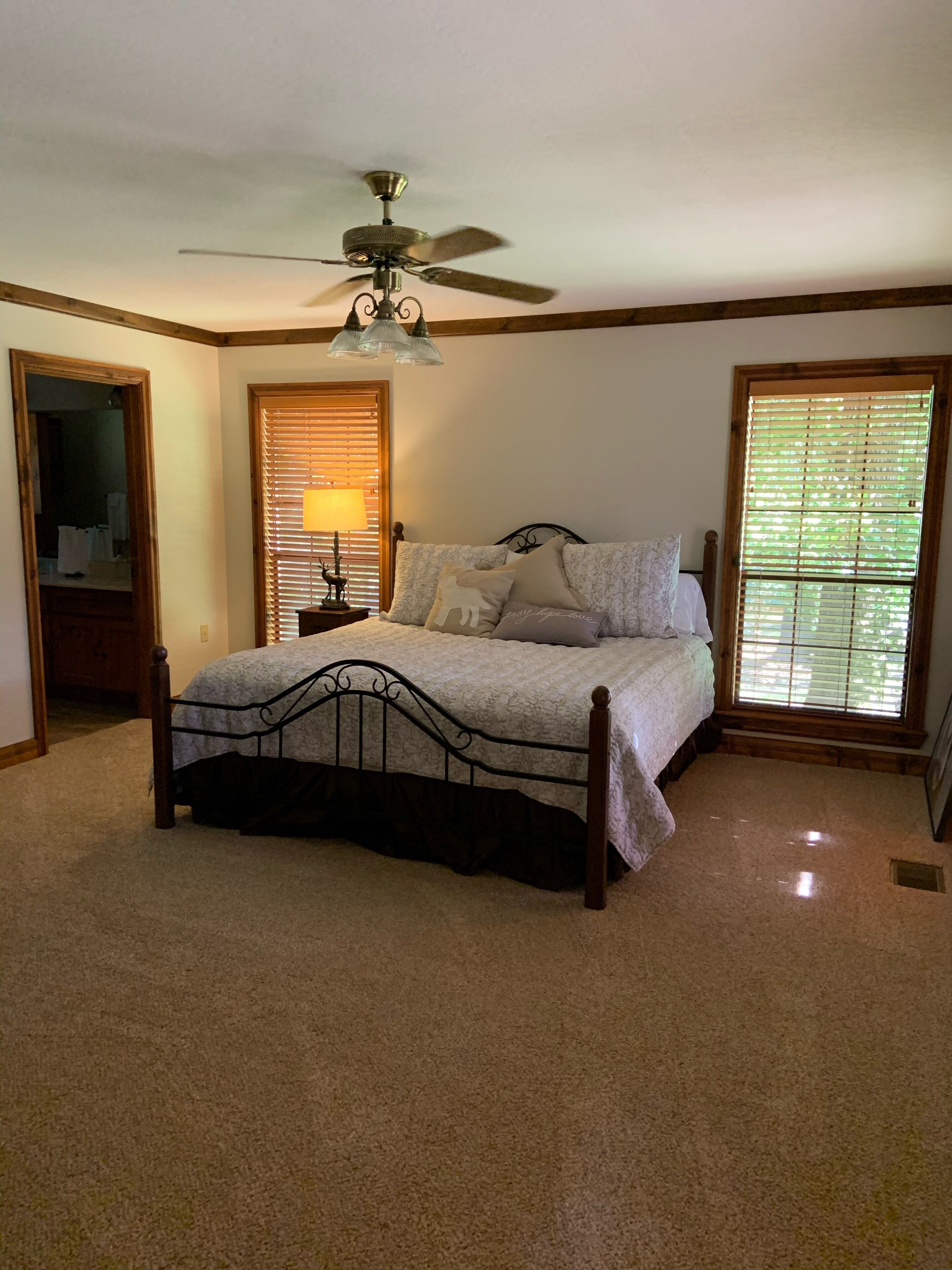 Acadian Farms<br>Southern Farmhouse Cabin