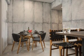 Apartment, 2 Bedrooms | In-room dining