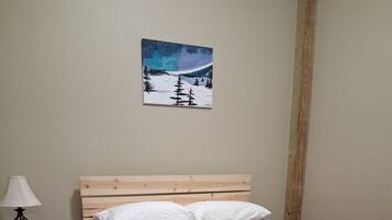 2 bedrooms, WiFi (free), bed sheets
