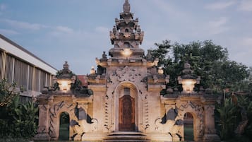 Front of property – evening/night