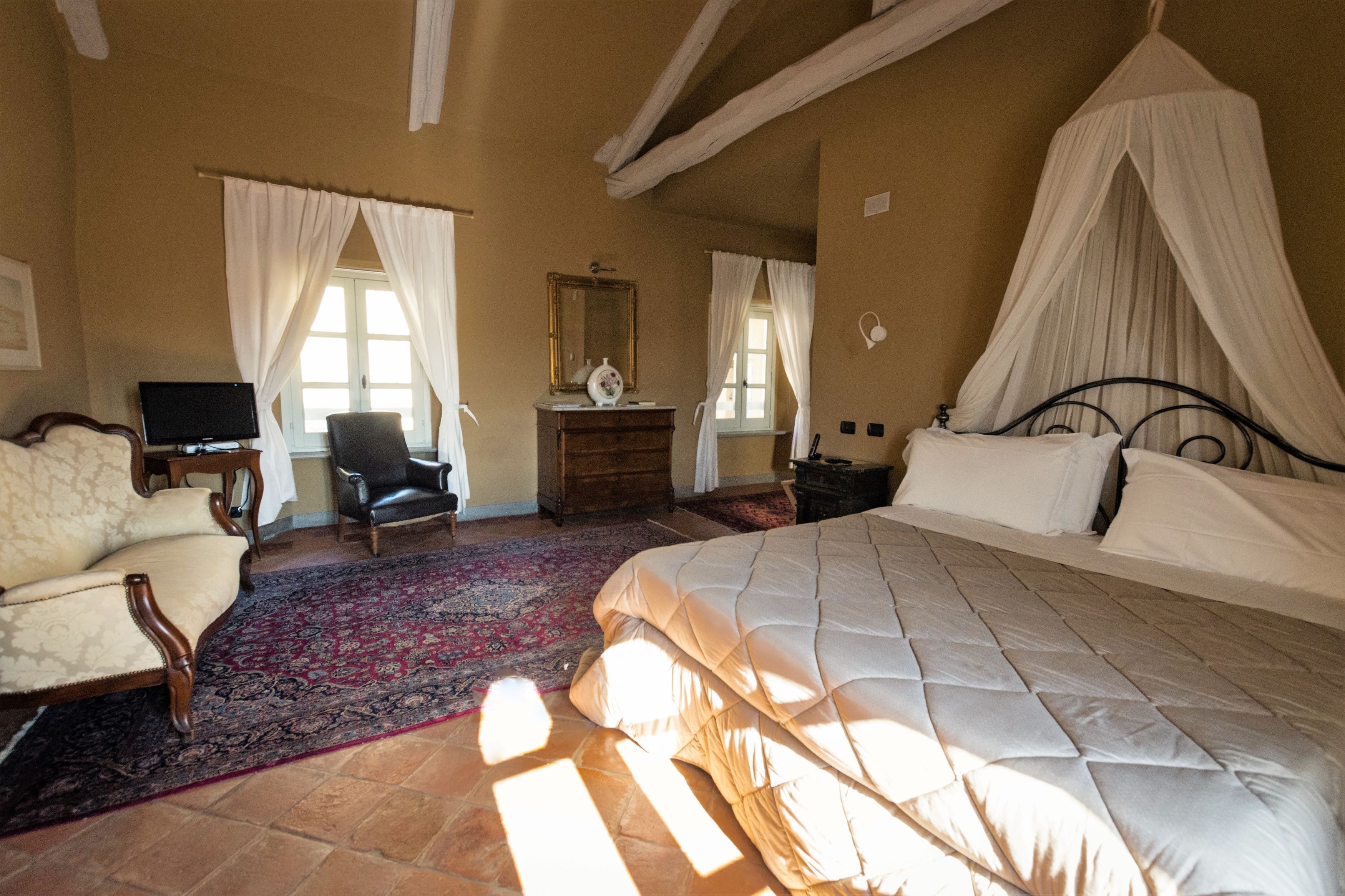 Caja de seguridad en la habitación, cunas gratuitas y wifi gratis 