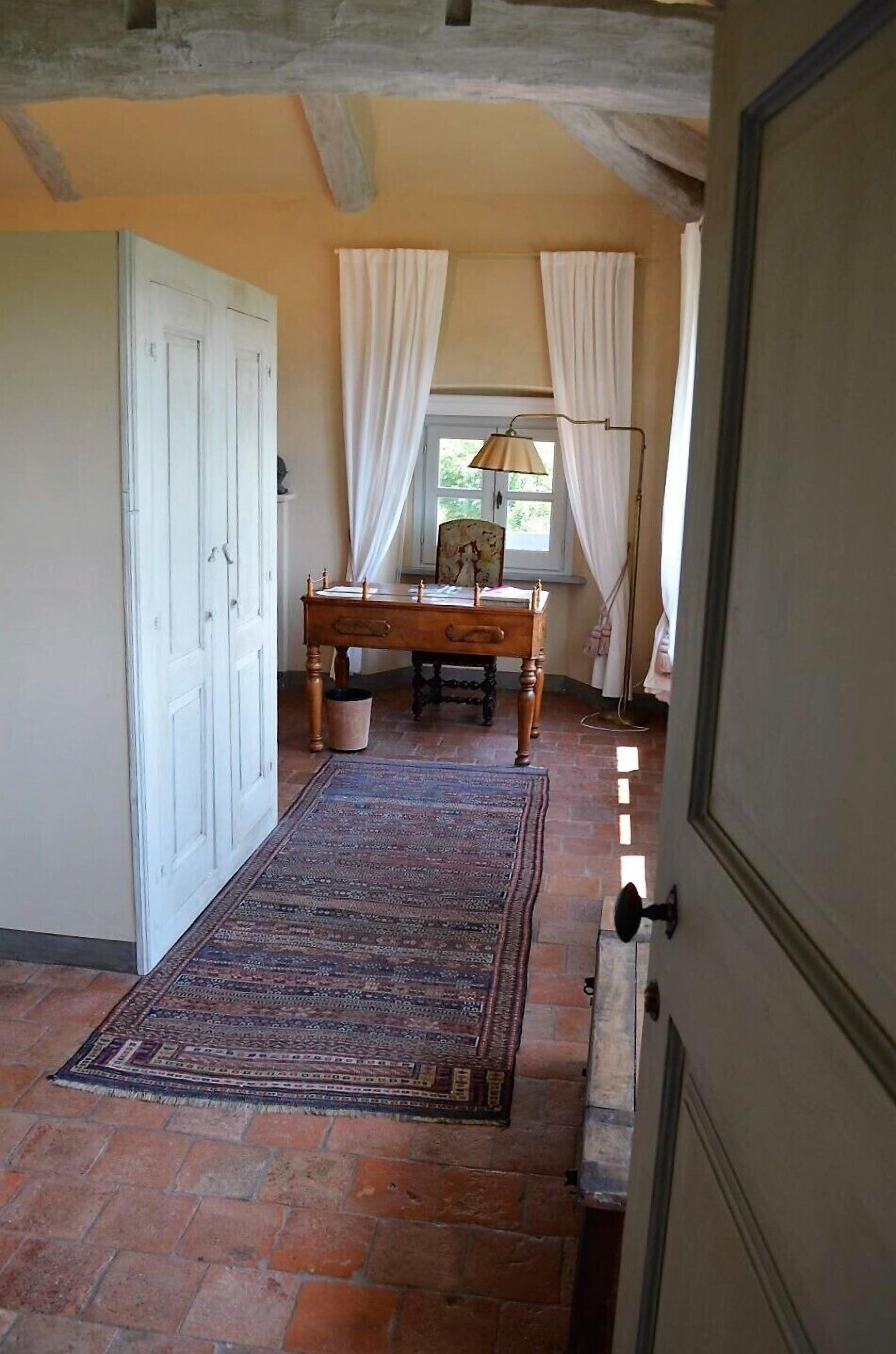 junior suite | in-room safe, free cots/infant beds, free wifi, bed sheets