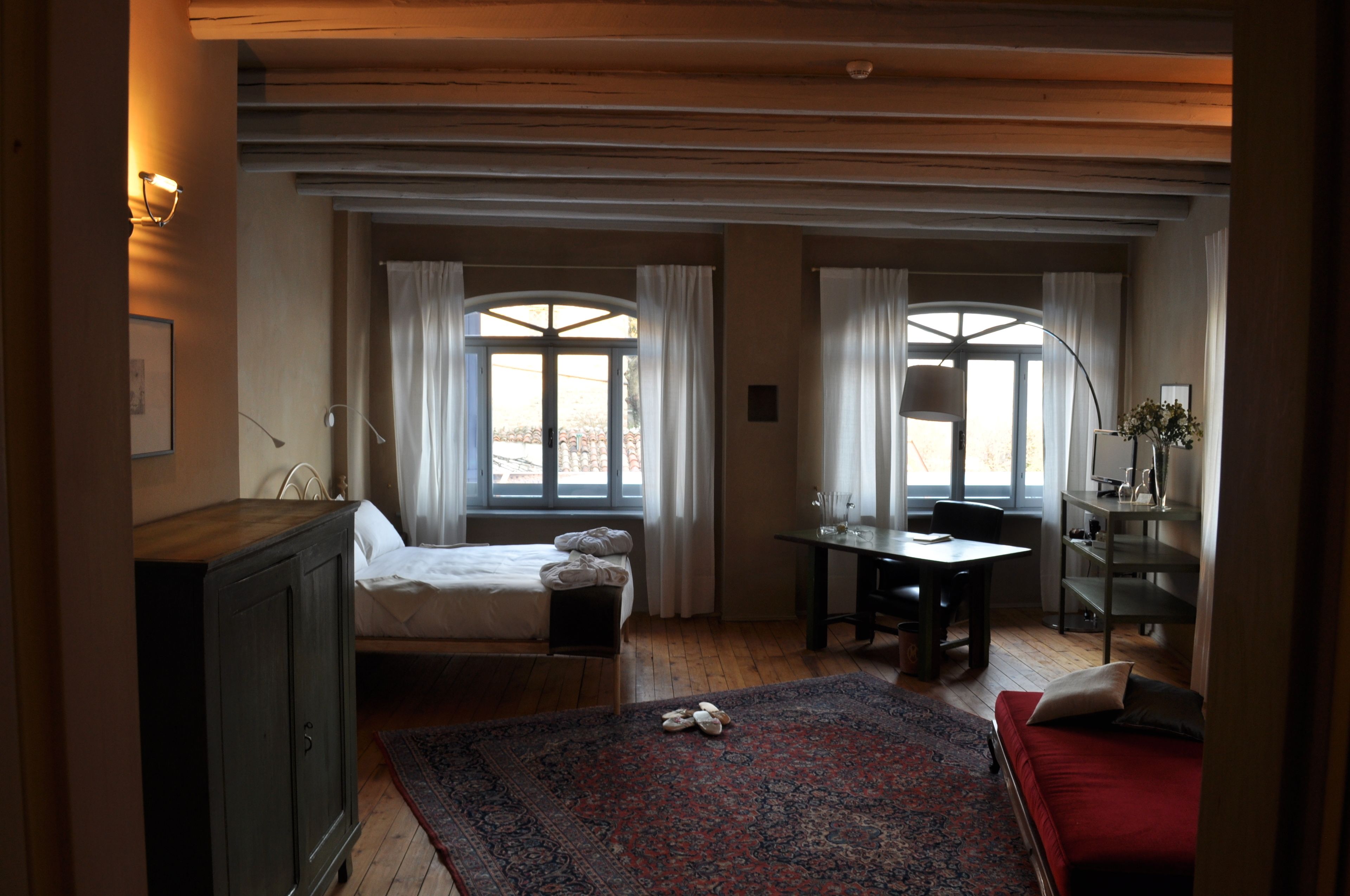 superior suite | in-room safe, free cots/infant beds, free wifi, bed sheets