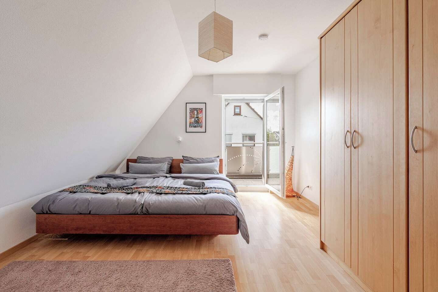 4 bedrooms, desk, iron/ironing board, free WiFi