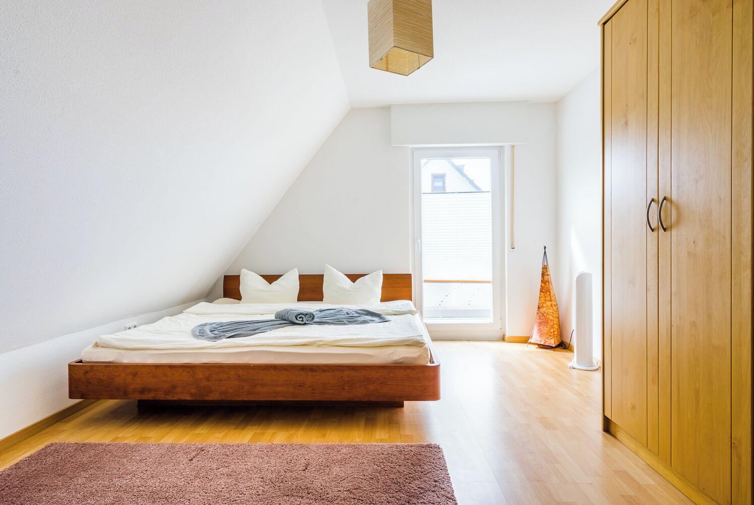 4 Schlafzimmer, Schreibtisch, Bügeleisen/Bügelbrett, Reisekinderbett