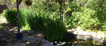 Santa Fe Getaway, privat suite under Glorieta Mesa