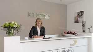 Reception - Hotel Villetta (Grenzach-Wyhlen)