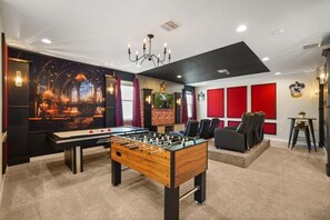 Spielezimmer